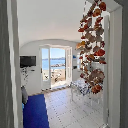 Calilla House By Reserve Apartment Procida